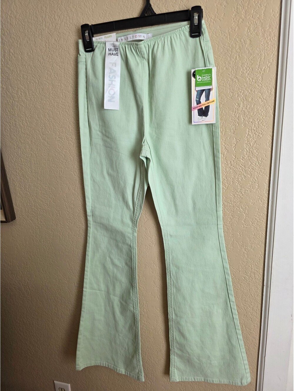 Tinseltown High-Rise Flare Pants in Mint Green - Size 6 New With Tags